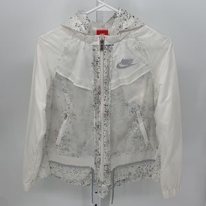 Nike Woman’s White Windrunner Splatter Running Jacket SzSM